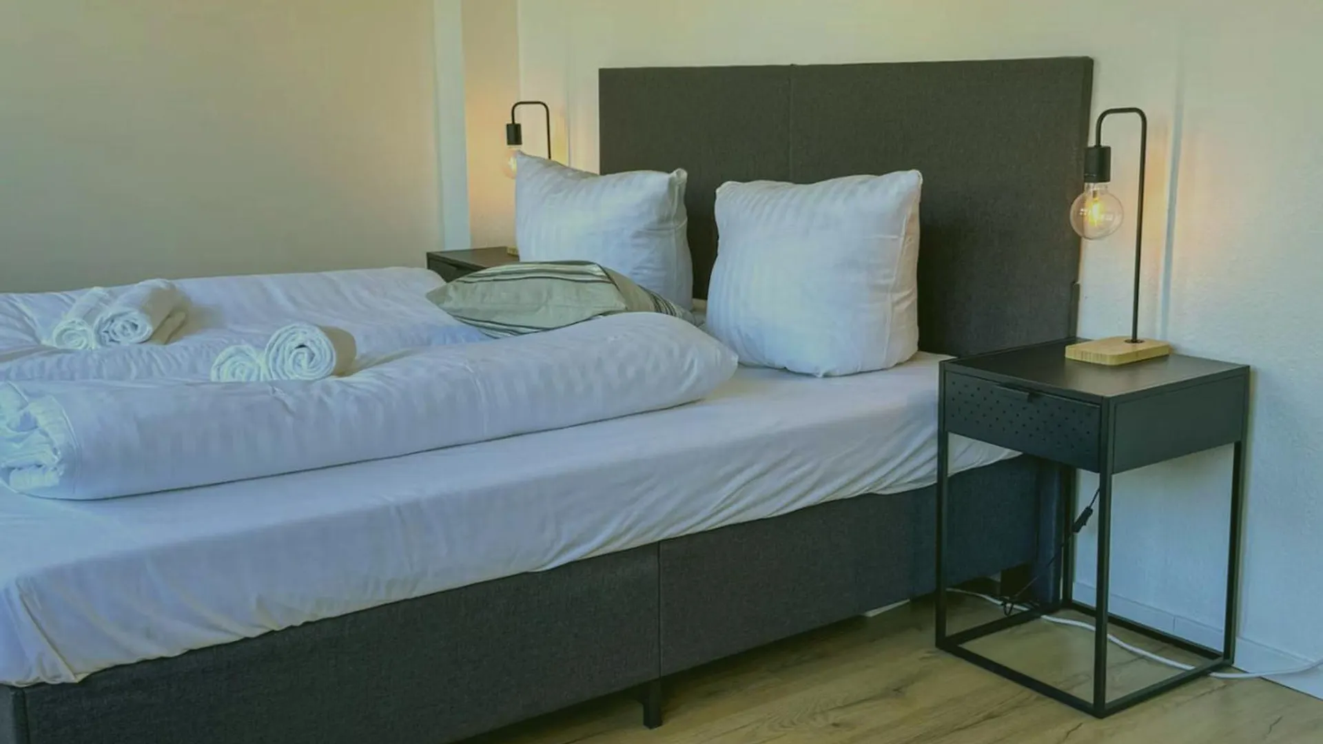 Apartment 4 Bedrooms Hannover